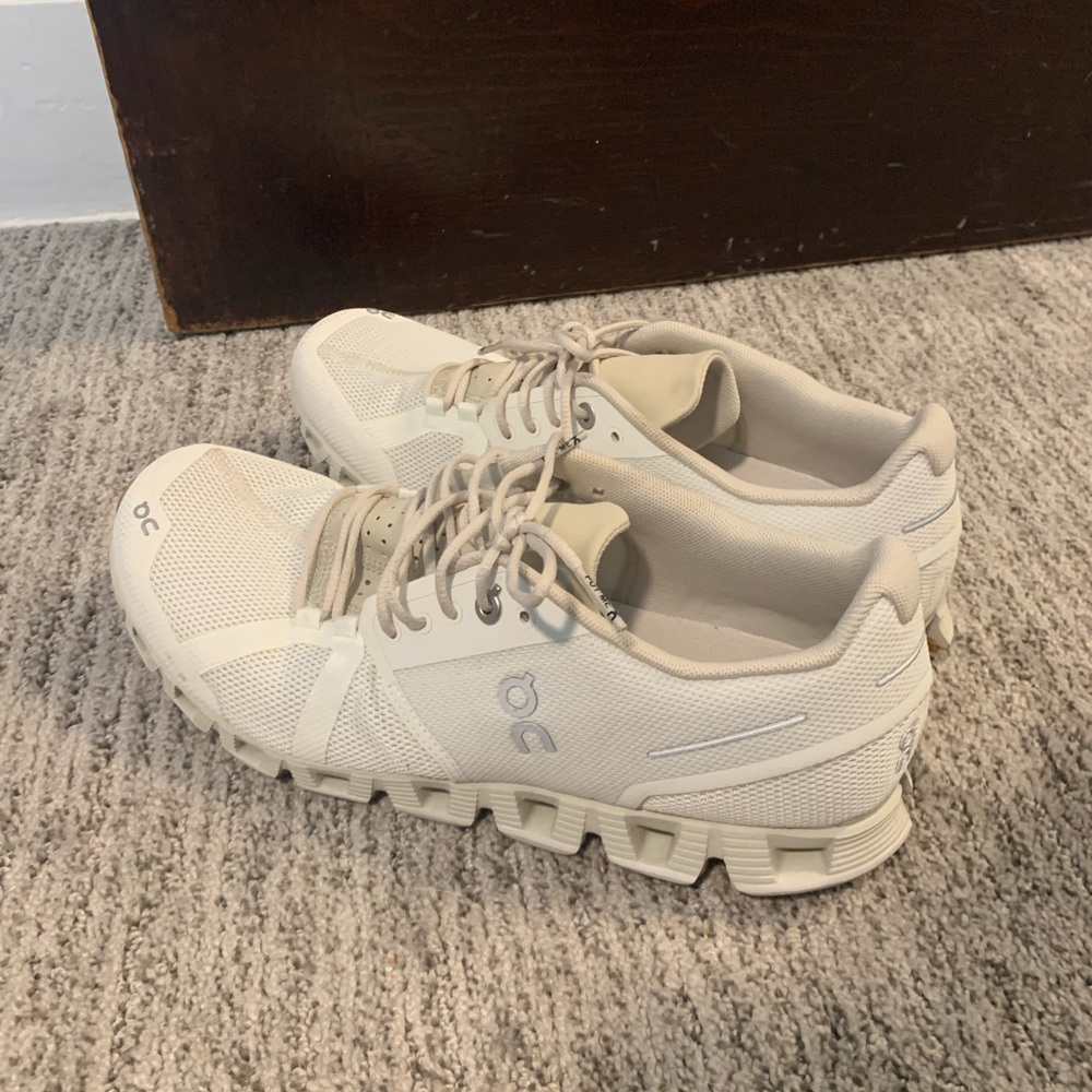 On Cloud sneakers
